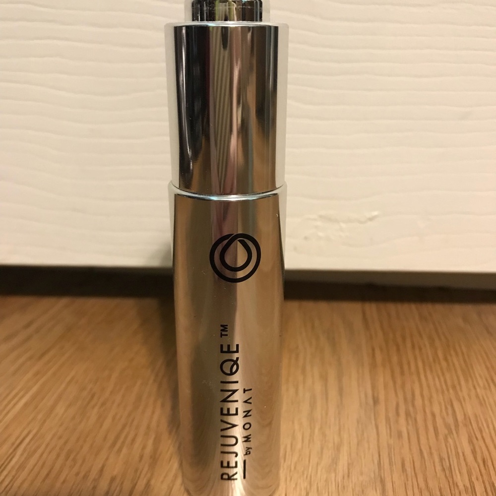 Monat rejuveniqe oil